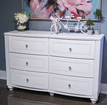 Bedroom > Dresser & Mirror