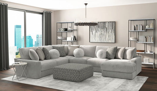 Canyon - 4 Piece Sectional With Cuddler Seat Cushions, Included Accent Pillows And Cocktail Ottoman (Right Side Facing Chaise) - Platinum