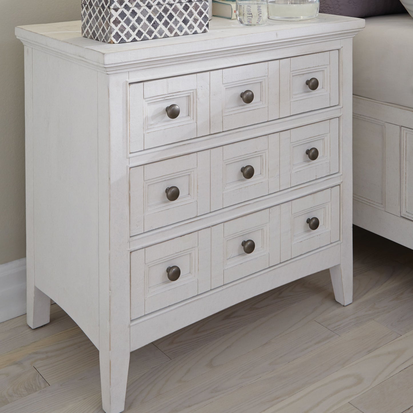 Heron Cove - Relaxed Traditional Chalk White Three Drawer Nightstand - Chalk White