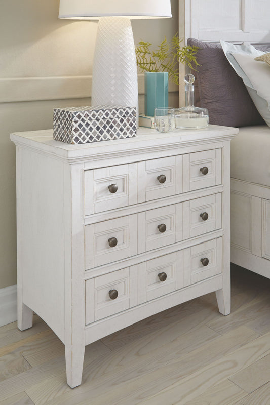 Heron Cove - Relaxed Traditional Chalk White Three Drawer Nightstand - Chalk White