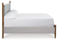 Lyncott - Upholstered Bed