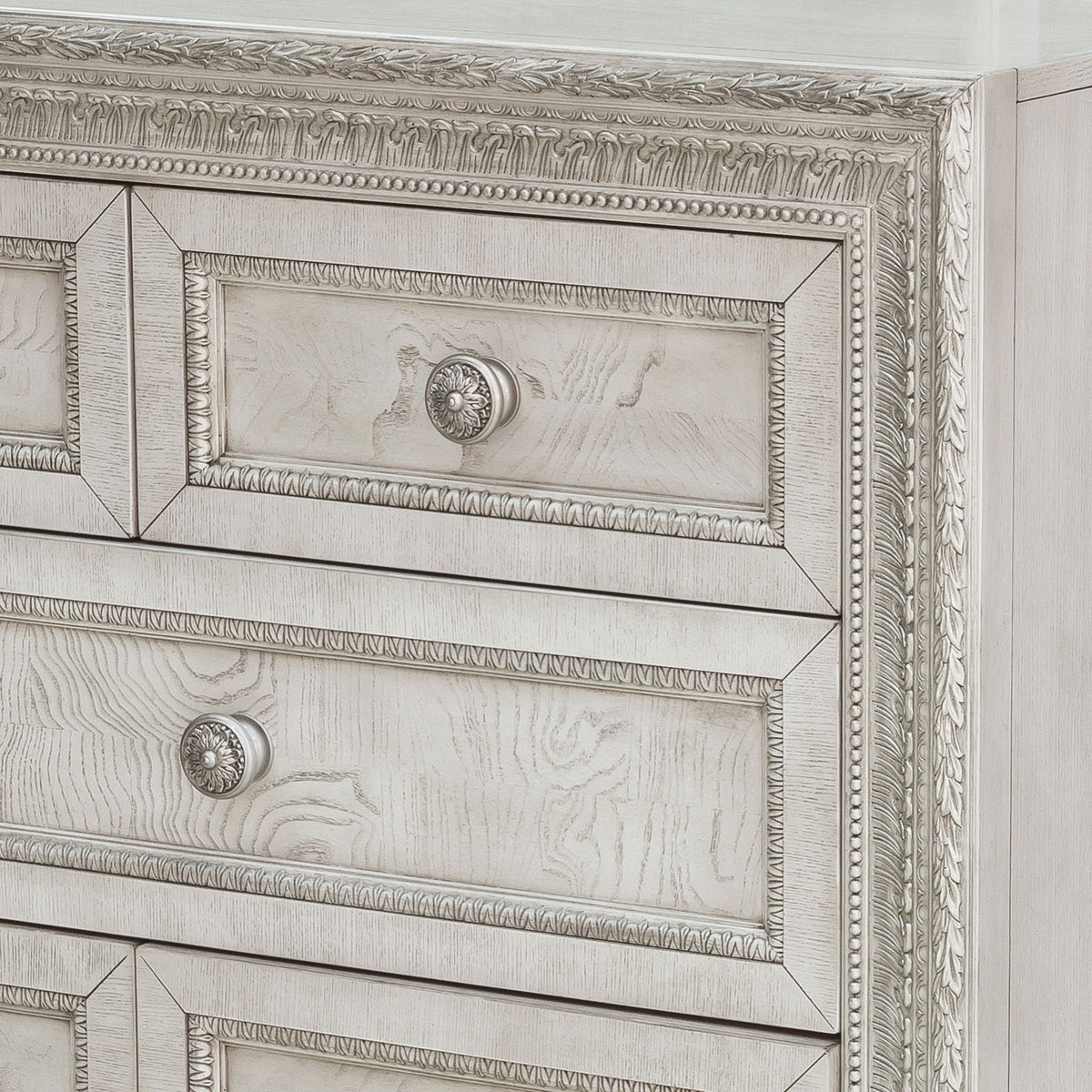 Camila - 8 Drawer Dresser - Creamy White