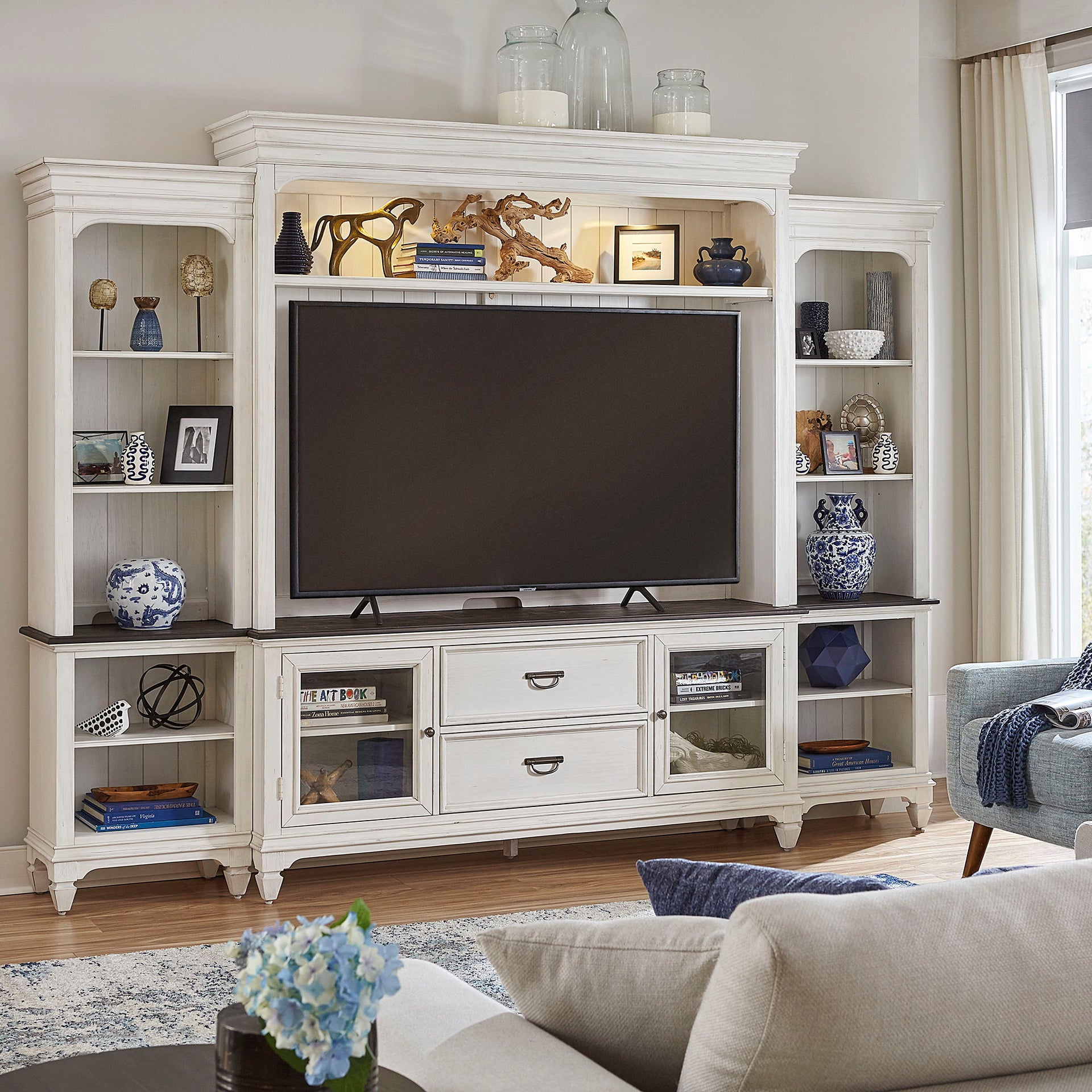 Home Entertainment > Entertainment Centers