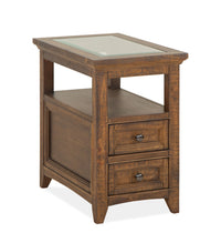 Bay Creek - Chairside End Table - Toasted Nutmeg