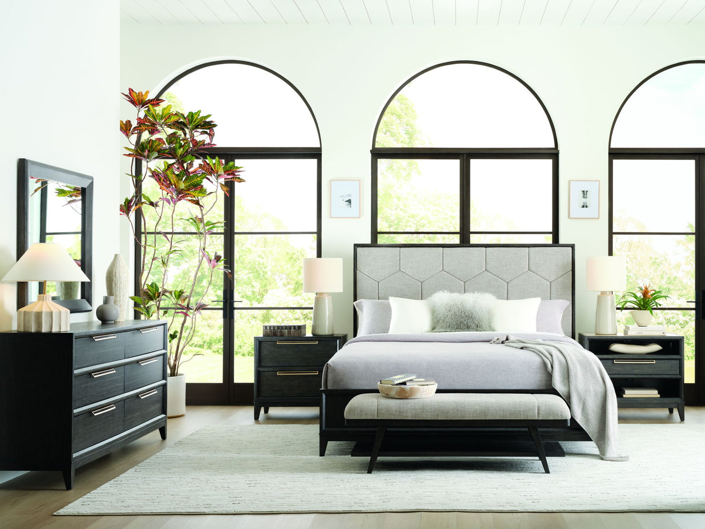 Quincy - Upholstered Bed