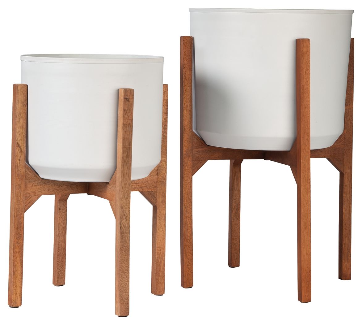 Planters & Vases
